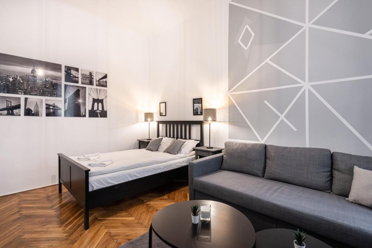 B8 - Grand Boulevard Cozy Apartment - Best Location By Bqa Budapest Exteriör bild