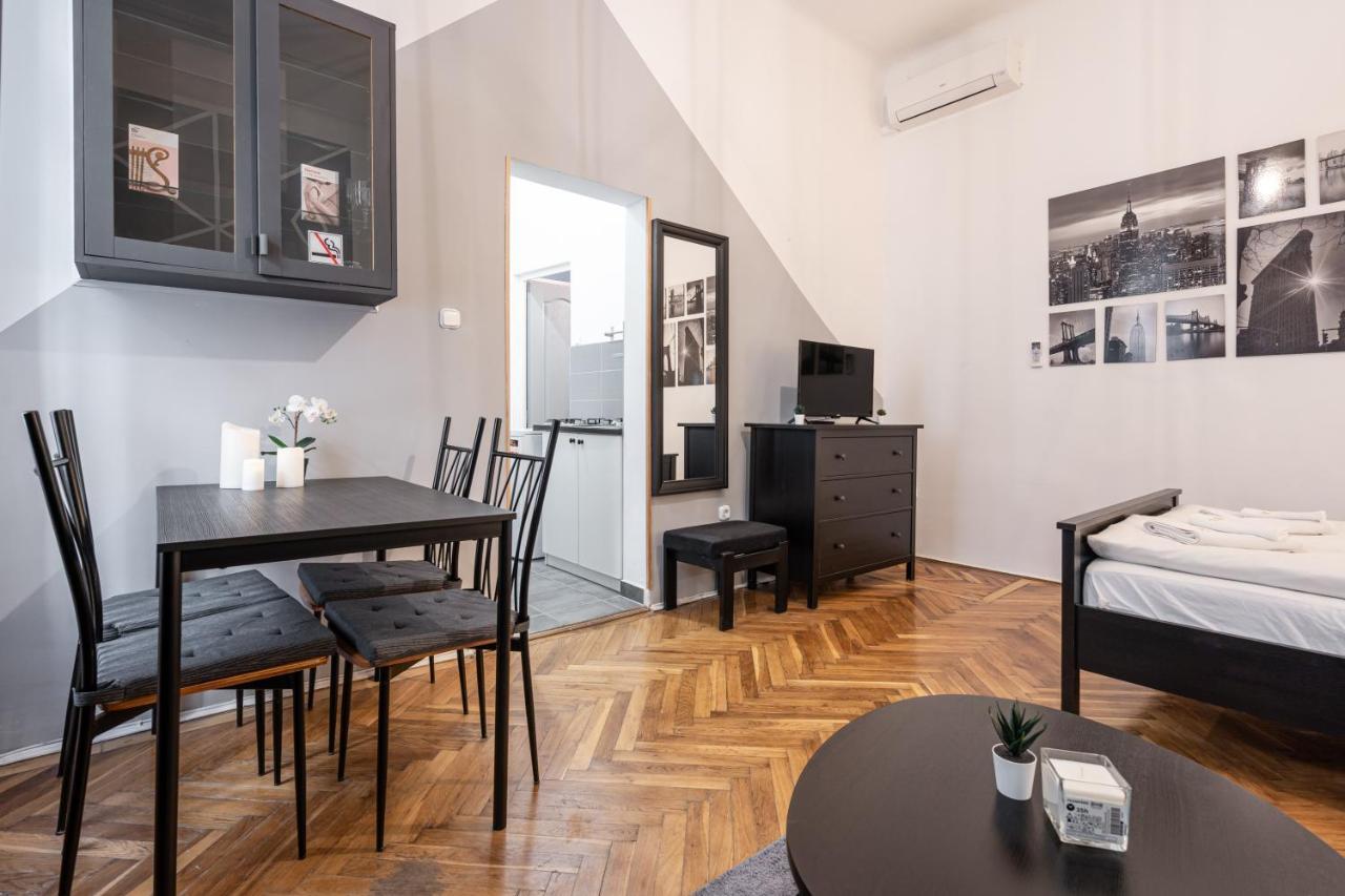 B8 - Grand Boulevard Cozy Apartment - Best Location By Bqa Budapest Exteriör bild